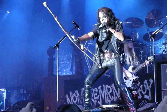 Alice Cooper: após show no Brasil, ícone do rock vai lançar álbum com banda original