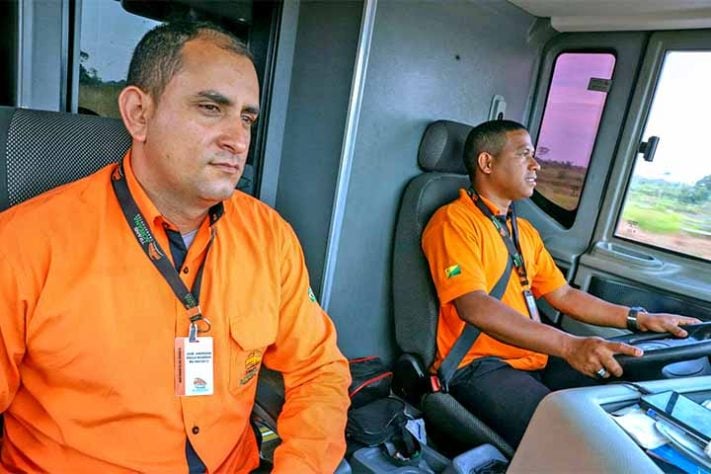 A viagem exige preparo técnico dos motoristas - Viagem de ônibus mais longa do mundo - Secom
