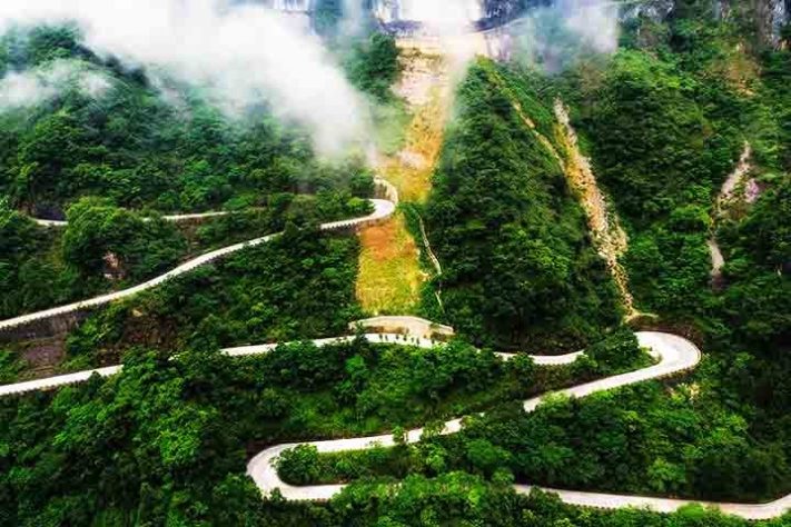 Estrada da Montanha Tianmen - 