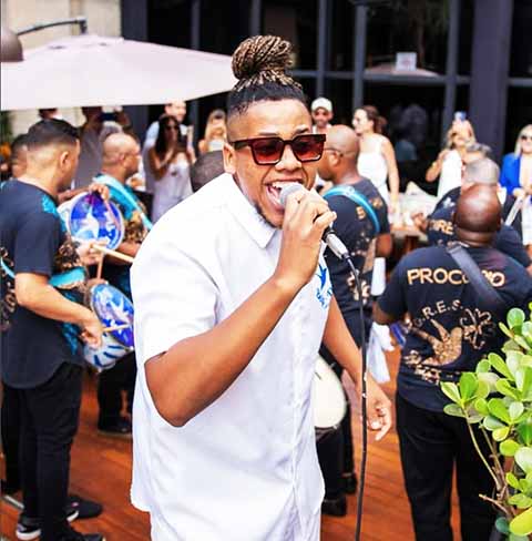 <p>A disputa contou com oito participantes, todos com alguma relaÃ§Ã£o com a Beija-Flor em suas carreiras no Carnaval carioca.</p>
