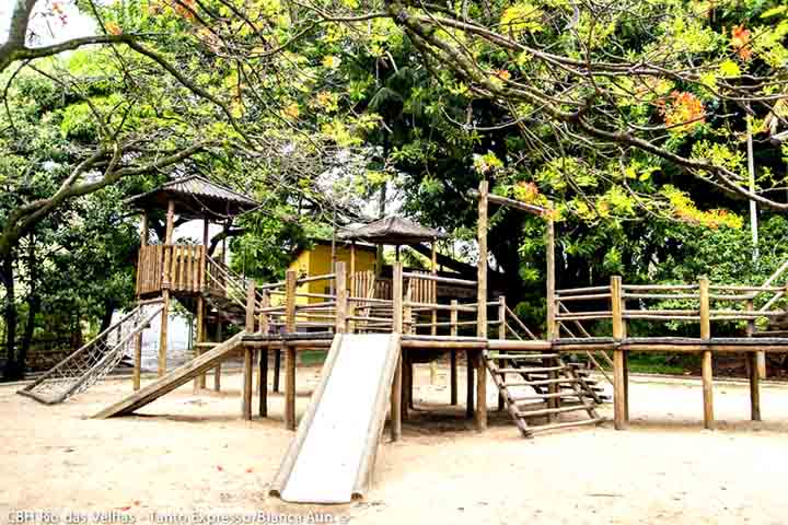 Essas opções reforçam a preocupação com a oferta de espaços públicos para práticas de atividades físicas e de convivência comunitária.