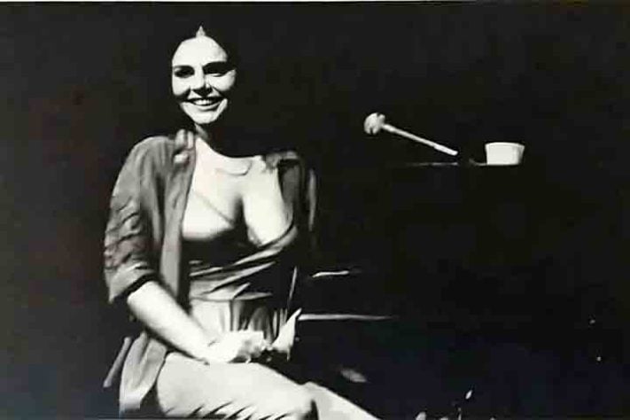 Angela Ro Ro