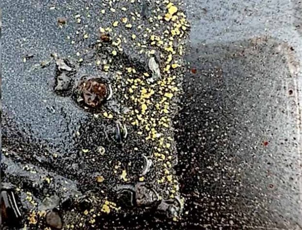 Mais de 64 toneladas de ouro é descoberta no Rio Indo, próximo à cidade de Attock, Paquistão ´courtesia de Sabir Hussain