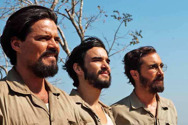 Apaixonado pelo cinema e pelo teatro, construiu uma filmografia respeitável com destaque para "Bróder" (2010), pelo qual venceu o prêmio de Melhor Ator no Festival de Gramado, e "Xingu" (2012), no papel de Leonardo Villas-Bôas (foto).