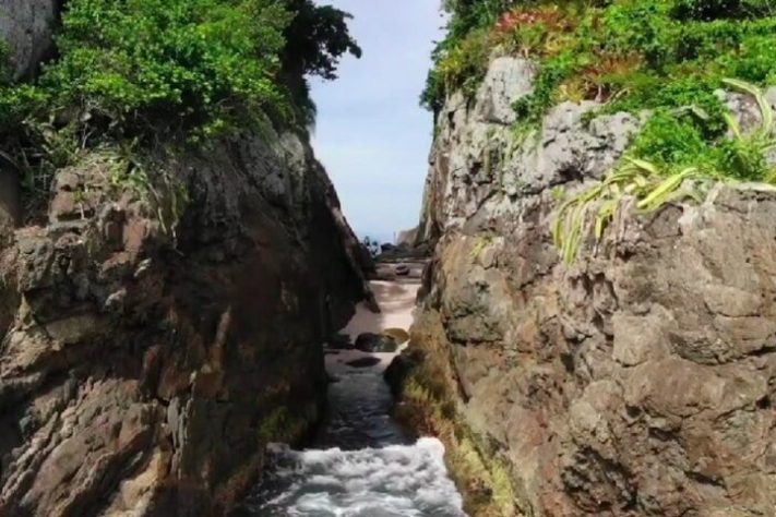 Praia minúscula do litoral de São Paulo tenta entrar para o Guinness Book como a menor do mundo