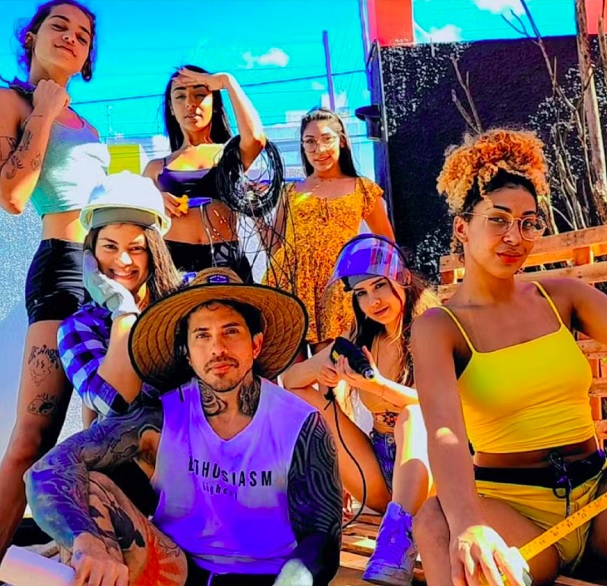 Segundo o influenciador, ele vê os homens frustrados porque as mulheres "cobram diálogo, atitude e maturidade" dentro dos relacionamentos.-Divulgação
