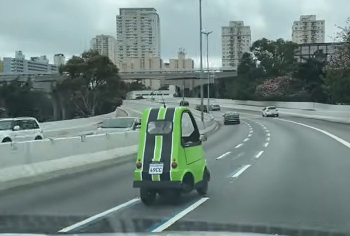 Brasileiro quer entrar para o Guinness Book após construir 'menor carro do mundo'