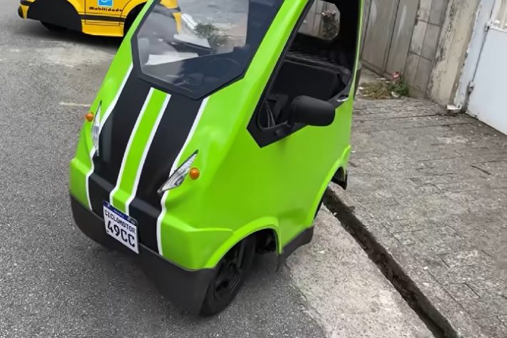 Brasileiro quer entrar para o Guinness Book após construir 'menor carro do mundo'