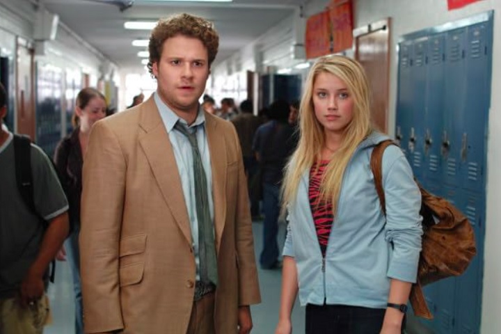 Também em 2008, Heard estrelou a comédia "Segurando as Pontas", ao lado de Seth Rogen e James Franco.