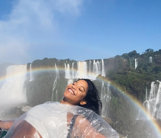 Os exames do corpo da publicitária mostraram que ela sofreu um traumatismo por força contundente , que resultou em danos aos órgãos internos e hemorragia extensa. E ela morreu em cerca de 20 minutos após sofrer essas lesões. -Repodução redes sociais 