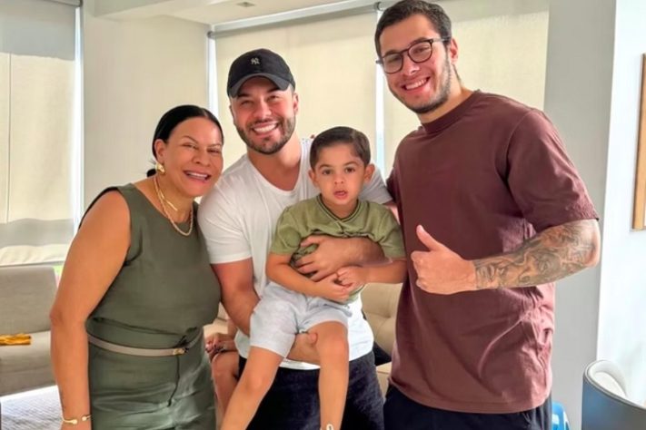 Dona Ruth, Murilo Huff e Léo, filho de Marília Mendonça3