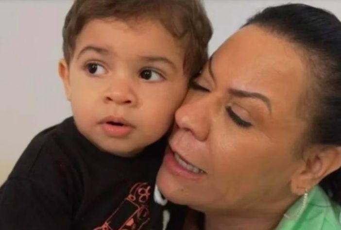 Dona Ruth e Léo, filho de Marília Mendonça