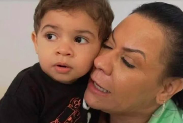 A fortuna de Marília, estimada em R$ 500 milhões, ainda está em inventário, e Léo, único herdeiro, só poderá acessá-la quando fizer 18 anos. 