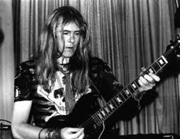 Além disso, “The Revenge of Alice Cooper” traz trechos gravados pelo guitarrista Glen Buxton, que morreu em 1997, em duas das 14 faixas.

-Reprodução/Redes Sociais