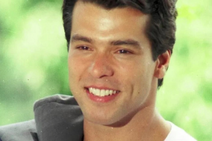 Em "A Viagem", de 1994, interpretou Téo, um arquiteto casado com Diná (Christiane Torloni) e pai de Patty (Viviane Ribeiro). O personagem foi um marco em sua carreira.
