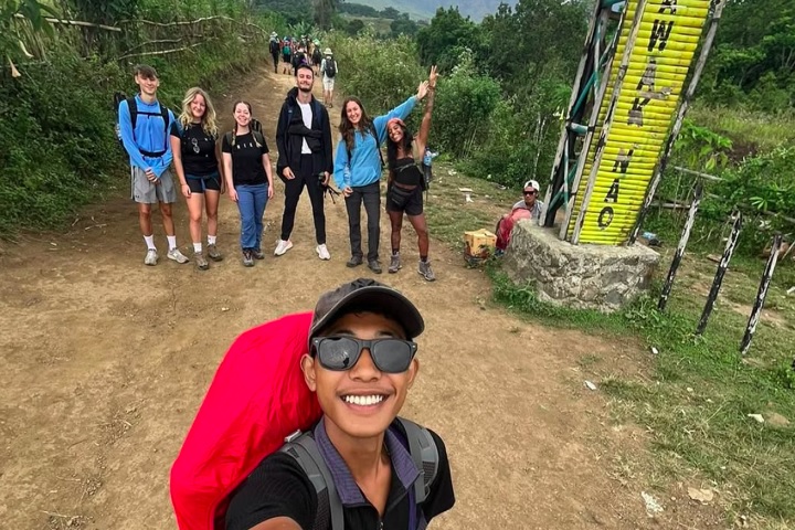 Apesar dos riscos, o Monte Rinjani continua atraindo turistas por sua beleza e desafio, com trilhas complexas e clima instÃ¡vel.