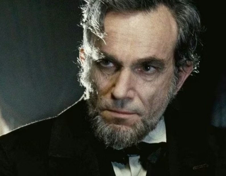 Ele venceu por "Meu Pé Esquerdo",  "Sangue Negro" e "Lincoln" (foto). Daniel é um dos exemplos da força de uma interpretação de personagens que existiram de verdade - algo muito tentador no Oscar. 