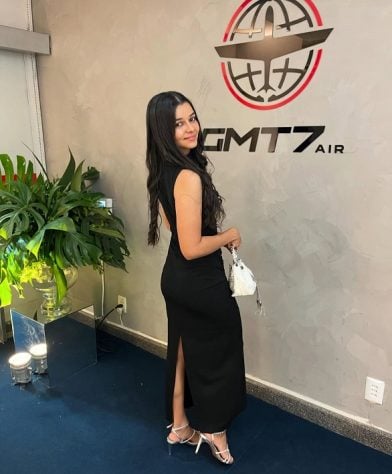 Nayane Beatriz Porto Barros - pilota de apenas 23 anos foi a responsável pelo pouso seguro da aeronave que transportava a apresentadora Lívia Andrade