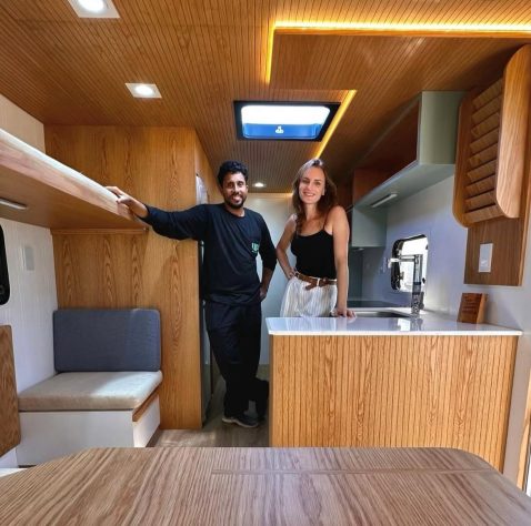 Casal de brasileiros cria empresa de motorhomes de luxo no Brasil