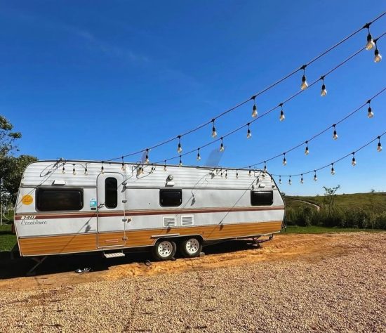 Casal de brasileiros cria empresa de motorhomes de luxo no Brasil