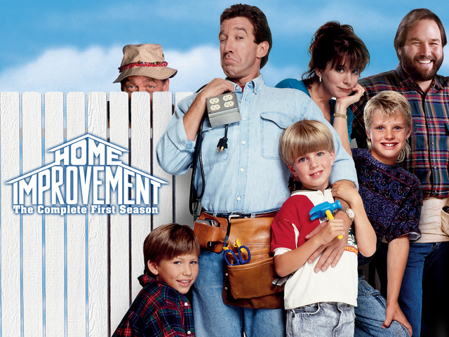 A fama veio para Tim Allen nos anos 1990, com a sitcom “Home Improvement”, da ABC. Na série, um dos maiores sucessos da TV americana no período, ele atuou como o protagonista Tim Taylor e também foi um dos diretores. 
