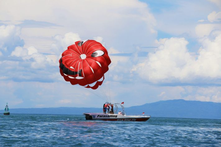 Parasailing/parascending - esporte aquático