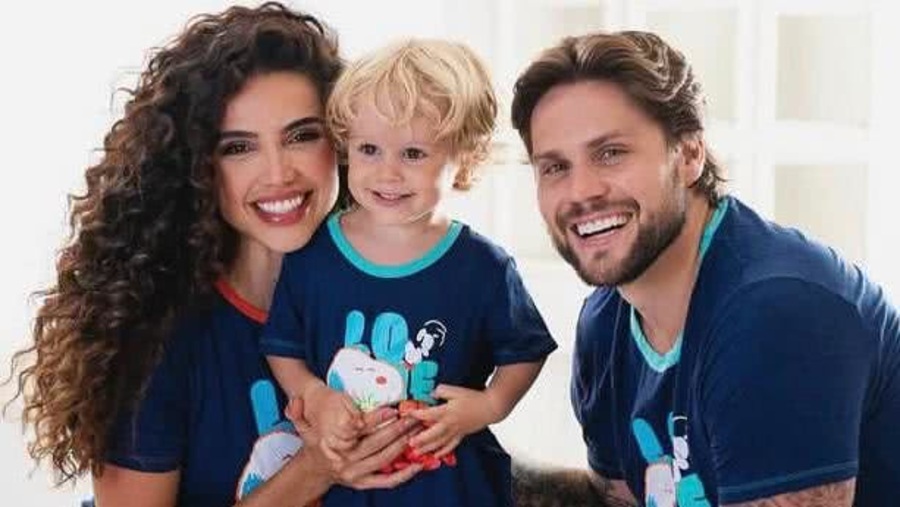 Paula e Breno, casal que protagonizou um romance no BBB 18, seguem juntos atualmente. Embora a sister tenha sido a terceira participante com quem o participante se envolveu na casa, eles tiveram sintonia que agradou o público e são pais de Theo.-Reproduçõ/Instagram