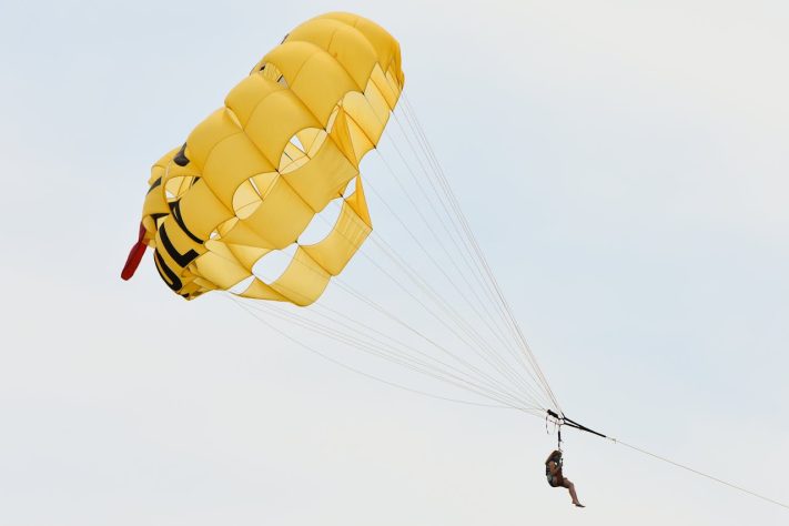 Parasailing/parascending - esporte aquático