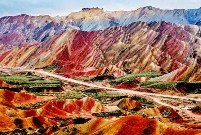 Parque famoso na China impressiona com paisagem ‘alienígena’; conheça!