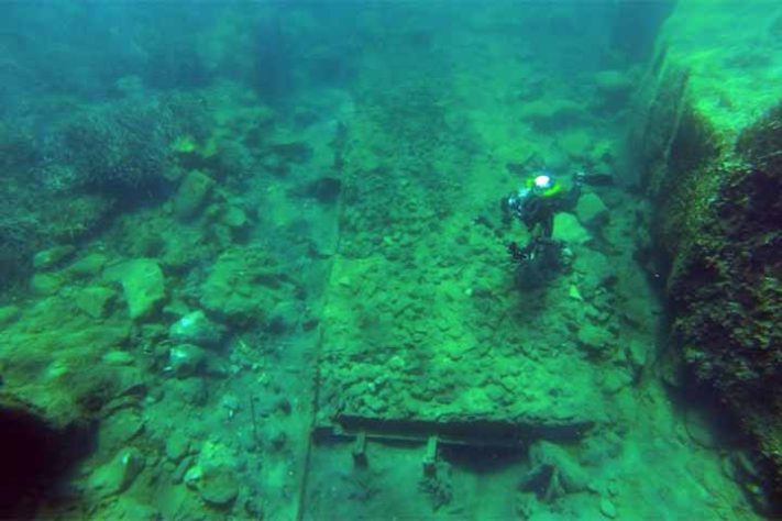 Aenaria, Cidade submersa da Itália