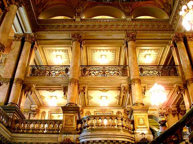 Houve também no período montagens de “Carmen”,  de Georges Bizet, “Tristão e Isolda”, de Richard Wagner, e “La Traviata”, de Giuseppe Verdi.
