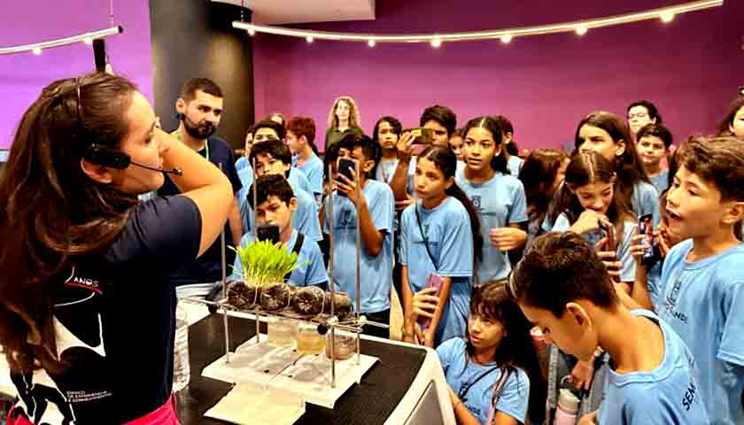 AlÃ©m das visitas guiadas pelos aquÃ¡rios, o Bioparque tambÃ©m conta com atividades educativas promovidas pelo NÃºcleo de EducaÃ§Ã£o Ambiental. Uma das frentes mais abordadas Ã© a economia circular - conceito que propÃµe o reaproveitamento de recursos.