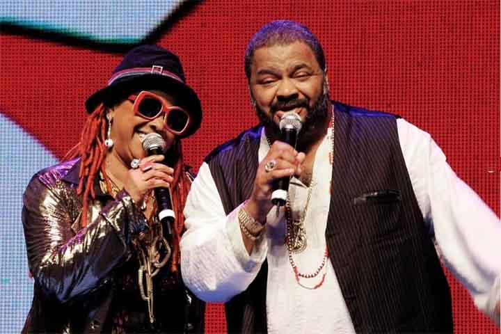 Seus discos solo, como “Pagode do Arlindo” e “Sambista Perfeito”, misturam lirismo, crítica social e celebração da cultura popular.
-Reprodução do Instagram @arlindocruzobem