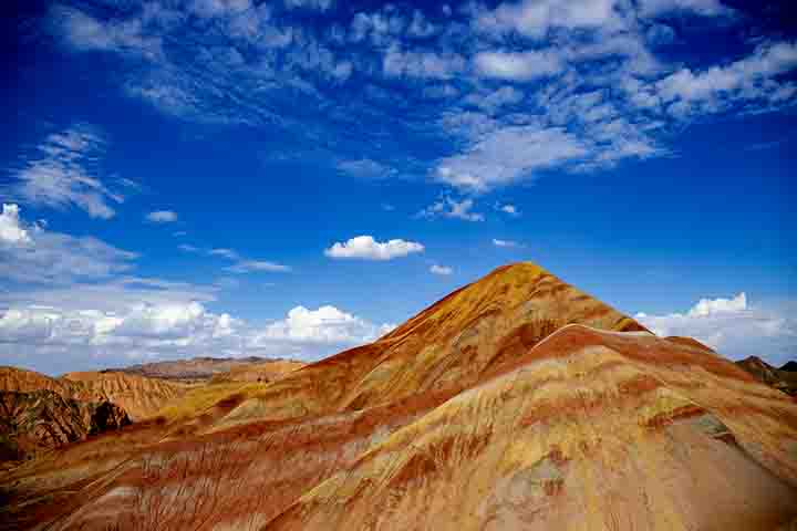 Além de turistas, o local atrai geólogos, fotógrafos e estudiosos da natureza, sendo também um símbolo do potencial turístico da província de Gansu.-Imagem de Kang-Rui LENG por Pixabay