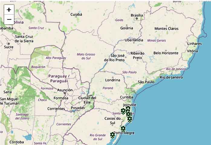 A espécie cresce em solos bem drenados, em florestas semidecíduas e pluviais, preferencialmente em altitudes médias. A presença ocorre desde Minas Gerais até o Rio Grande do Sul, incluindo o Centro?Oeste  .