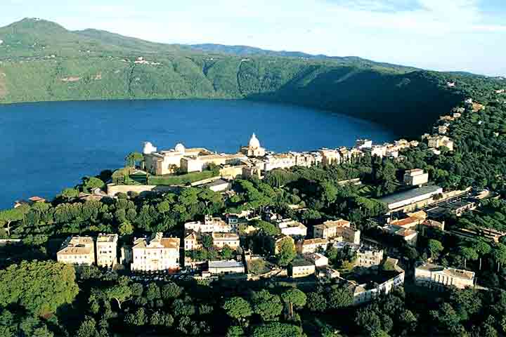 Castel Gandolfo, Itália -Reprodução de Youtube