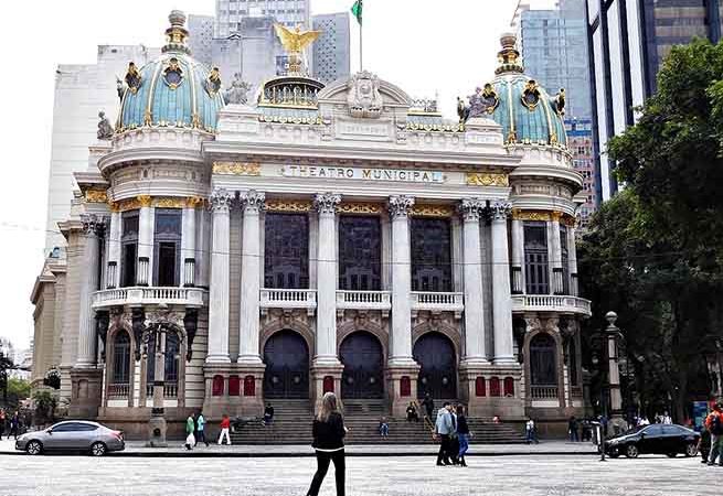 Theatro Municipal do Rio completa 116 anos; conheça a história do edifício