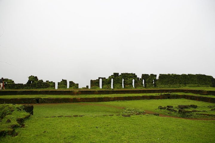 Paisagens militares Maratha (Índia) – Abrigam fortes e sistemas defensivos usados pelo Império Maratha nos séculos 17 e 18. São exemplos notáveis de arquitetura militar integrada à paisagem natural.