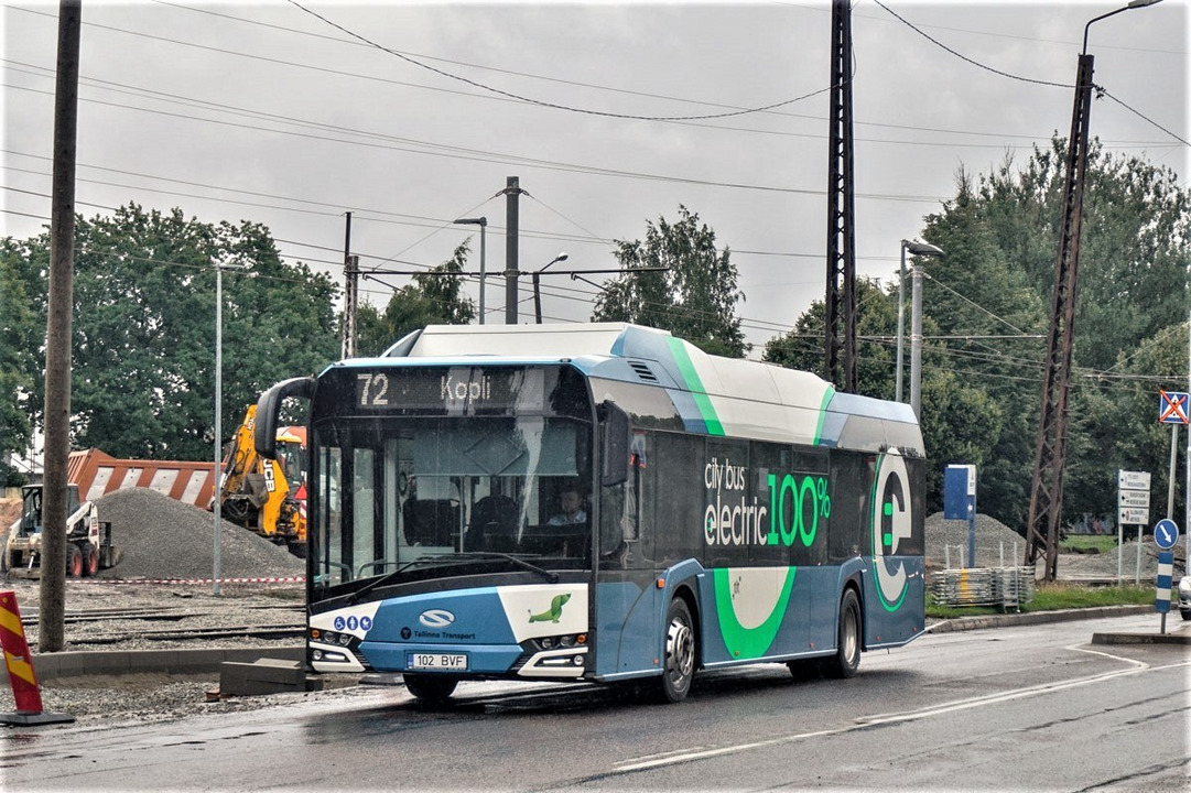 O transporte público é eficiente, e os moradores registrados na cidade podem usá-lo gratuitamente, como parte de uma política pública inclusiva.