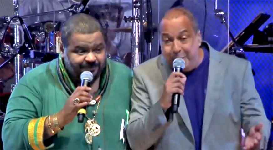 Durante 12 anos no Fundo de Quintal, Arlindo se destacou também como compositor. Ele saiu do grupo no início dos anos 1990 e seguiu carreira solo, firmando-se como um dos maiores sambistas de sua geração. Sombrinha foi um dos seus parceiros mais frequentes.
-Reprodução do Instagram @arlindocruzobem