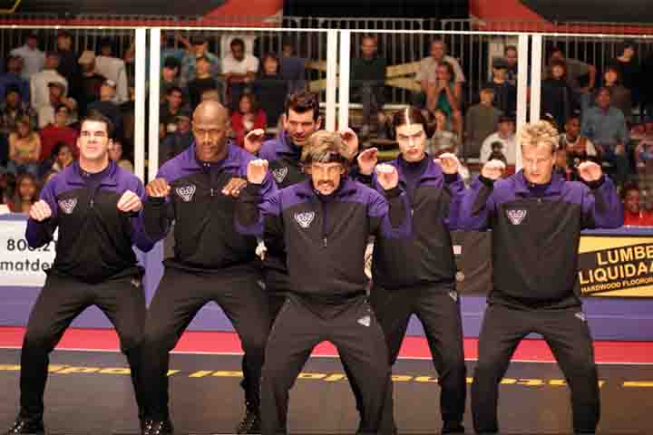 No mesmo ano, protagonizou "Com a Bola Toda", interpretando o excêntrico White Goodman, dono de uma academia e rival de Vince Vaughn. A comédia ganhou notoriedade pelas cenas físicas e personagens caricatos.