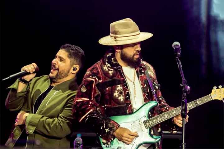 O evento também é famoso pela robusta programação de shows, misturando nomes consagrados do sertanejo e artistas do gênero em ascensão, assim como artistas de outros estilos, como o pop e o eletrônico. 
