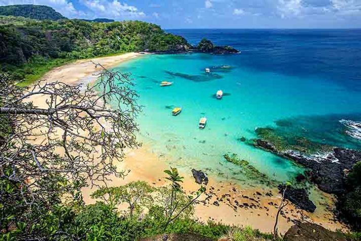 Ilhas Atlânticas — Fernando de Noronha - Locais brasileiros já reconhecidos como Patrimônio Mundial da Unesco -Hansfotosy/Wikimédia Commons