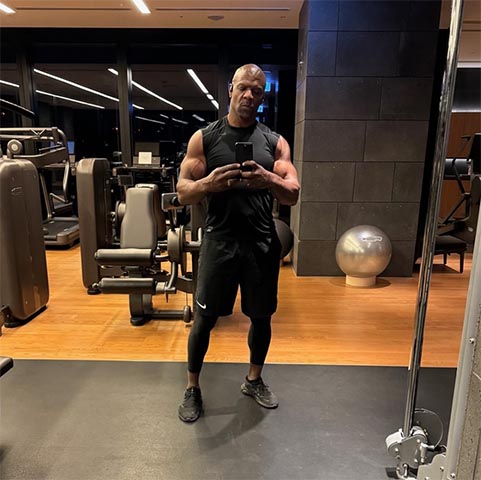 Ele se aposentou do esporte em 1997 para seguir uma carreira no entretenimento. Na ocasião, estreou como ator no programa de esportes radicais 