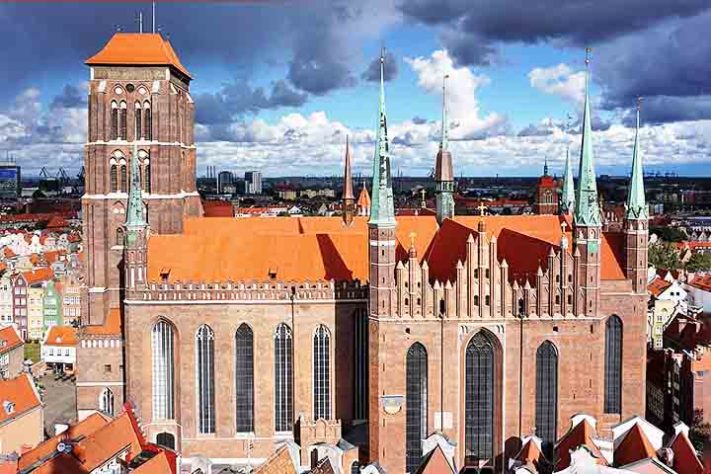 Gdansk, Polônia (Igreja de Santa Maria, a maior igreja de tijolos do mundo ) - Lápide de cavaleiro medieval é descoberta em Gdansk, na Polônia - Gyddanyzc /Wikimédia Commons