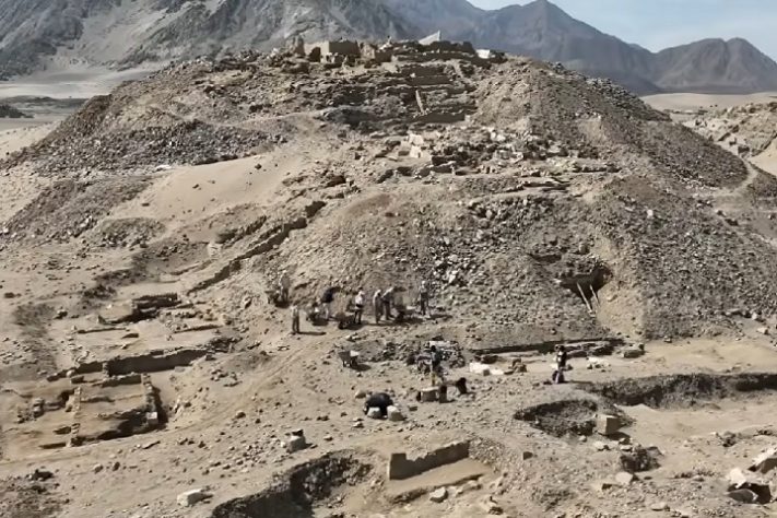 Pesquisadores descobrem cidade de 3.500 anos no Peru