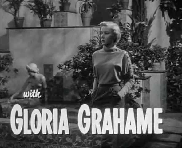 Nascida em 28 de novembro de 1923, em Los Angeles, Califórnia, Gloria Hallward adotou o sobrenome artístico "Grahame" inspirado por sua mãe, Jean Grahame, que também era atriz. 