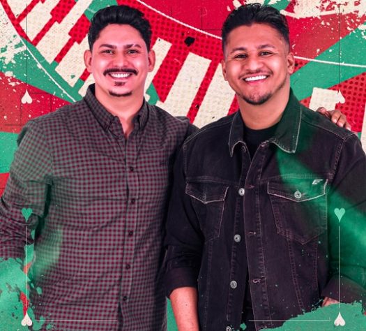 Dupla sertaneja Felipe e Matheus viralizou em 2024 ao fazer show sem plateia