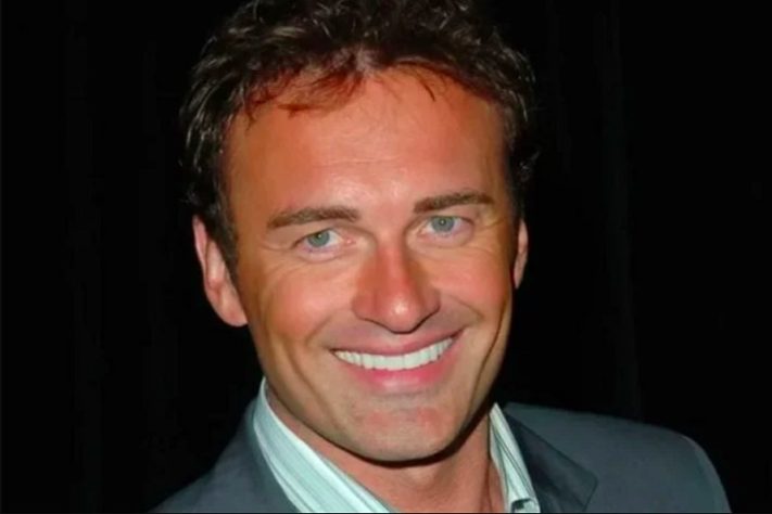 Ator Julian McMahon
