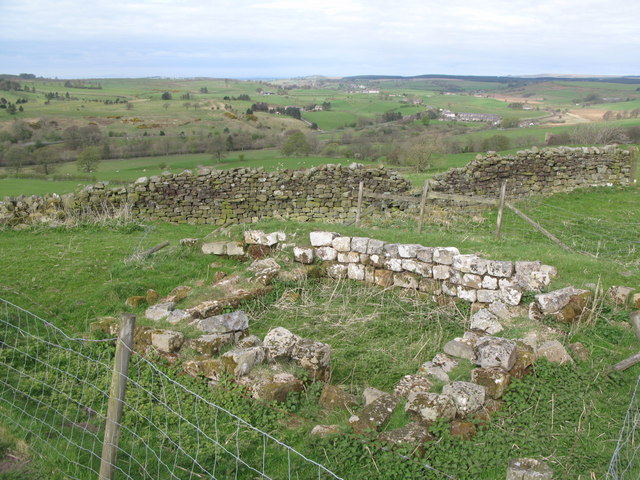 Segundo os pesquisadores, os indícios apontam que o local era habitado não apenas por soldados, mas também por famílias. -Wikimedia Commons/Mike Quinn